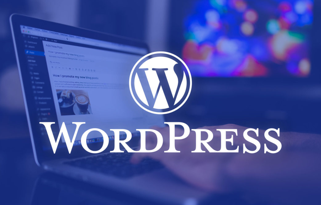 Importação Revenda transfronteiriça CE A interface de gerenciamento do blog WordPress é exibida na tela do laptop, com o logotipo do WordPress sobreposto na frente.